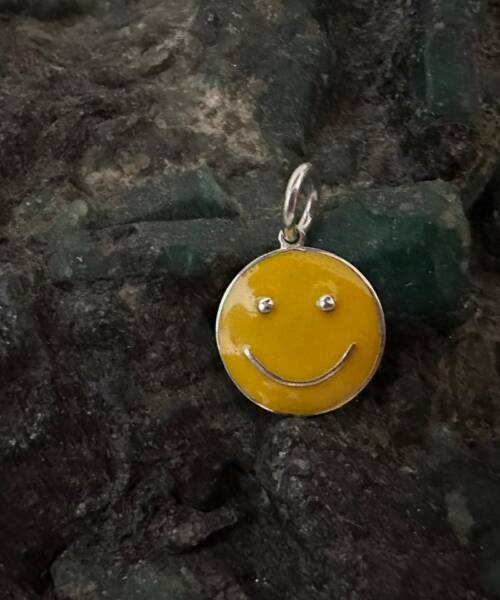 Pingente Smile Médio Amarelo