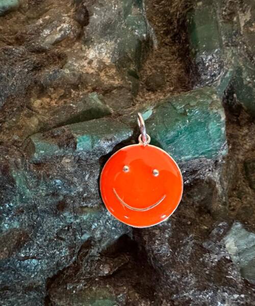 Pingente Smile Médio Laranja